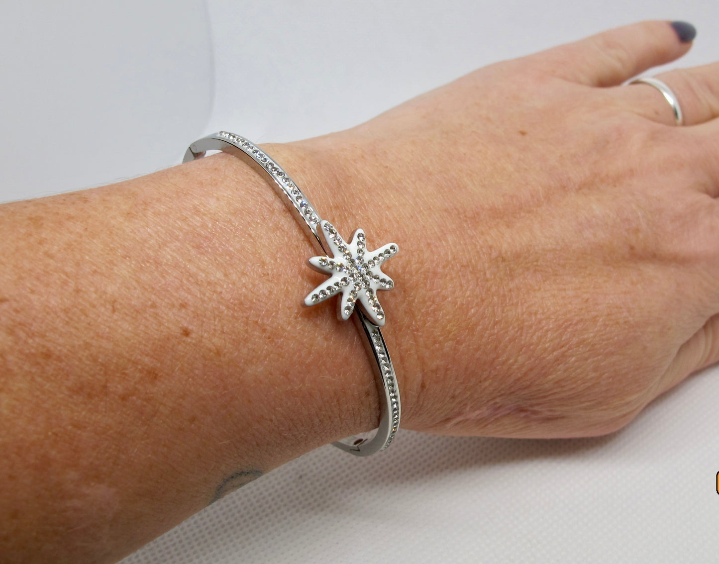 Bracelet rigide Inaya