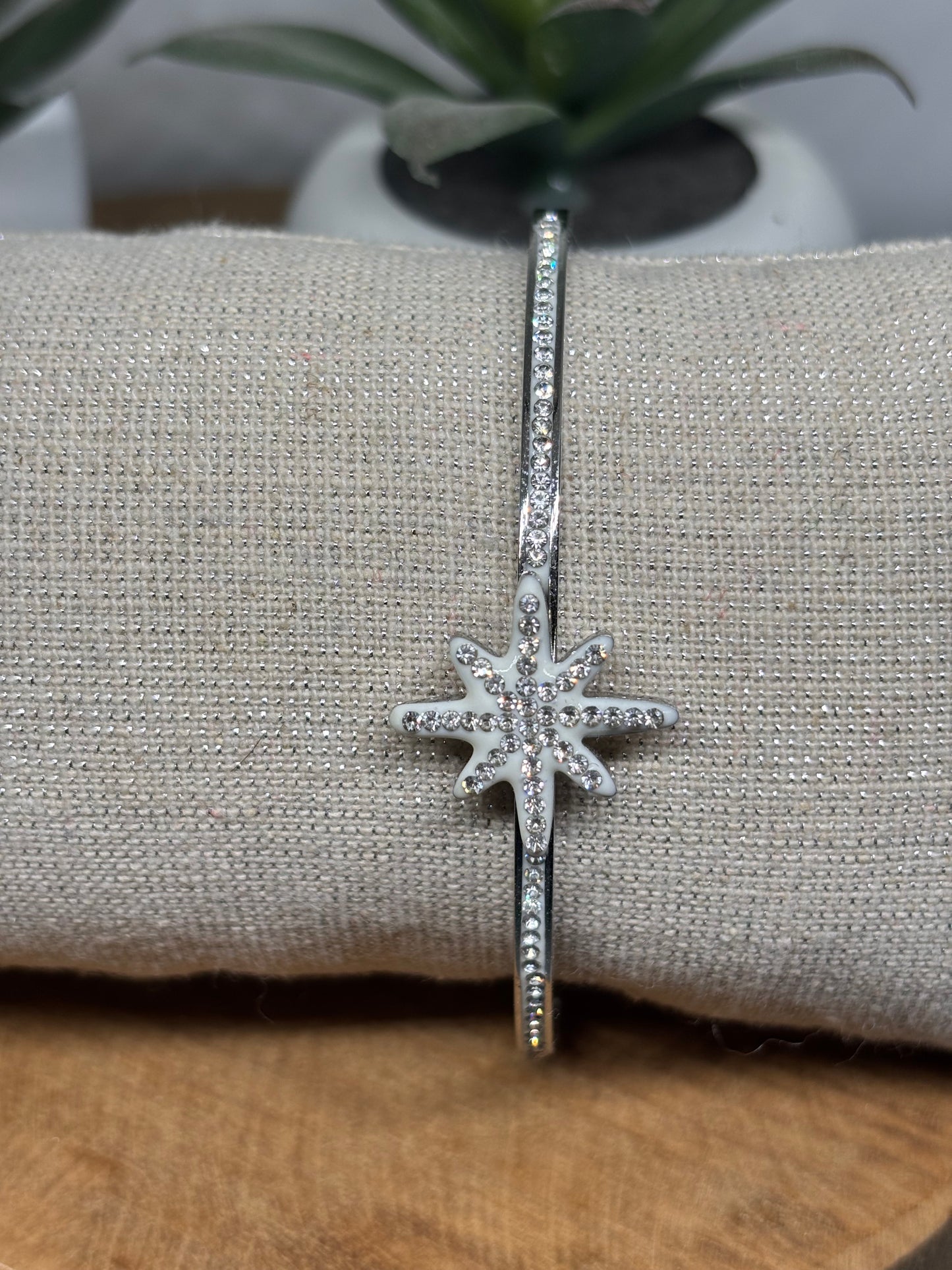 Bracelet rigide Inaya