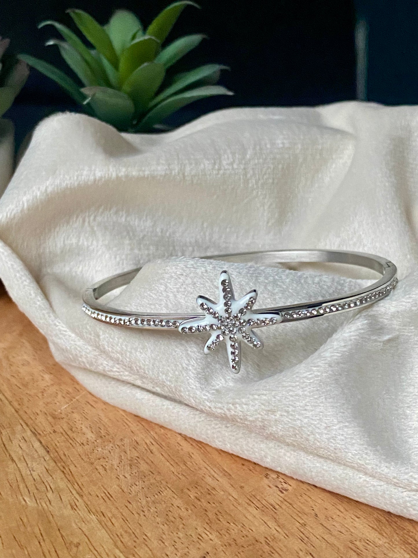 Bracelet rigide Inaya