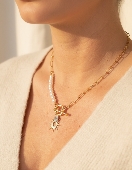 Visuel Collier Oria doré sur buste